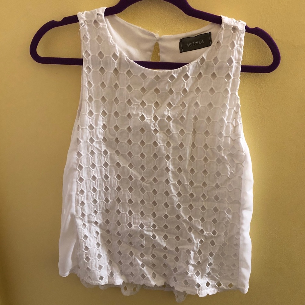 White tank Top